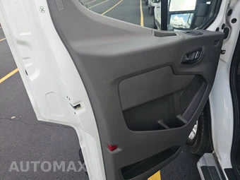 2025 Ford Transit 250 Cargo Van Low Roof 130.0" WB - miniatura 9