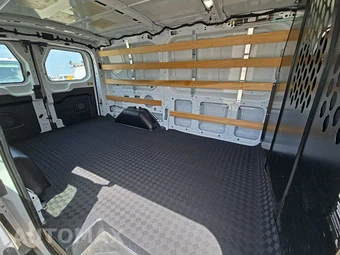 2025 Ford Transit 250 Cargo Van Low Roof 130.0" WB - miniatura 13