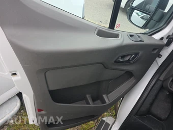 2025 Ford Transit 250 Cargo Van Low Roof 130.0" WB - miniatura 9