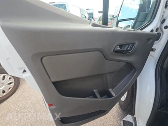 2025 Ford Transit 250 Cargo Van Low Roof 130.0" WB - miniatura 9