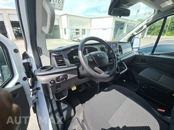 2025 Ford Transit 250 Cargo Van Low Roof 130.0" WB - miniatura 11