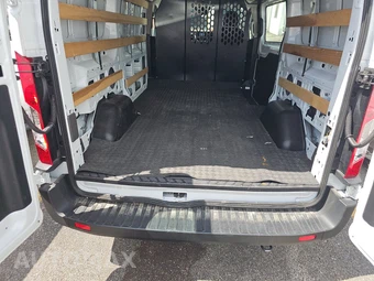 2025 Ford Transit 250 Cargo Van Low Roof 130.0" WB - miniatura 15