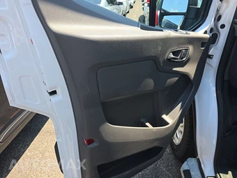 2025 Ford Transit 250 Cargo Van Low Roof 130.0" WB - miniatura 9