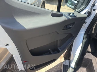 2025 Ford Transit 250 Cargo Van Low Roof 130.0" WB - miniatura 9