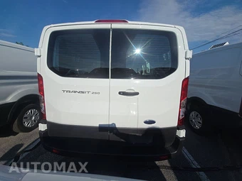 2025 Ford Transit 250 Cargo Van Low Roof 130.0" WB - miniatura 5