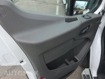 2025 Ford Transit 250 Cargo Van Low Roof 130.0" WB - miniatura 9
