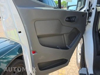 2025 Ford Transit 250 Cargo Van Low Roof 130.0" WB - miniatura 9