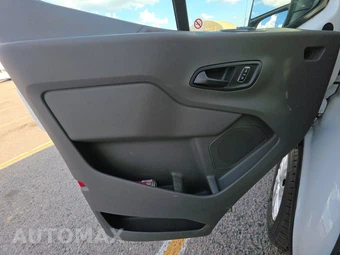 2025 Ford Transit 250 Cargo Van Low Roof 130.0" WB - miniatura 9