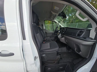 2025 Ford Transit 250 Cargo Van Low Roof 130.0" WB - miniatura 8