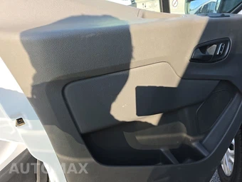 2025 Ford Transit 250 Cargo Van Low Roof 130.0" WB - miniatura 9