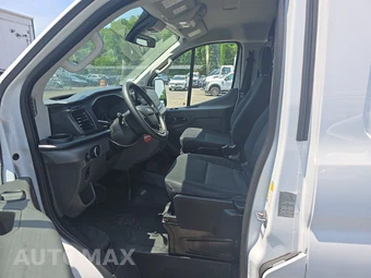 2025 Ford Transit 250 Cargo Van Low Roof 130.0" WB - miniatura 7