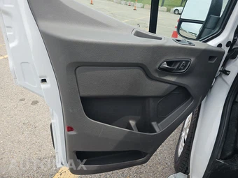 2025 Ford Transit 250 Cargo Van Low Roof 130.0" WB - miniatura 9