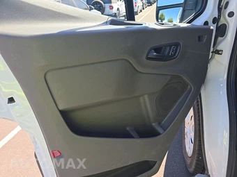 2025 Ford Transit 250 Cargo Van Low Roof 130.0" WB - miniatura 9