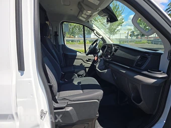 2025 Ford Transit 250 Cargo Van Low Roof 130.0" WB - miniatura 8