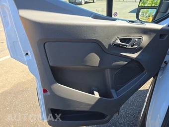 2025 Ford Transit 250 Cargo Van Low Roof 130.0" WB - miniatura 9