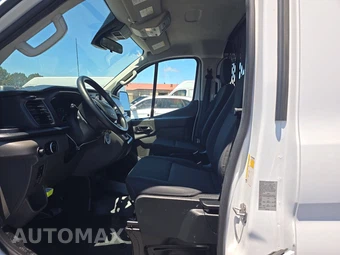 2025 Ford Transit 250 Cargo Van Low Roof 130.0" WB - miniatura 7
