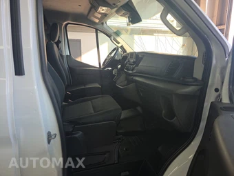 2025 Ford Transit 250 Cargo Van Low Roof 130.0" WB - miniatura 8