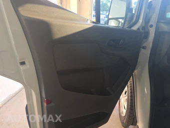 2025 Ford Transit 250 Cargo Van Low Roof 130.0" WB - miniatura 9