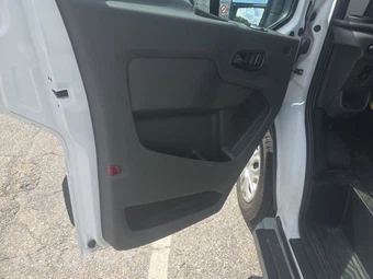 2025 Ford Transit 250 Cargo Van Low Roof 130.0" WB - miniatura 9