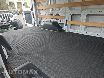 2025 Ford Transit 250 Cargo Van Low Roof 130.0" WB - miniatura 13