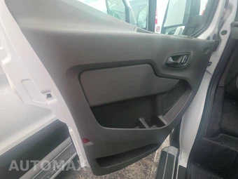 2025 Ford Transit 250 Cargo Van Low Roof 130.0" WB - miniatura 9