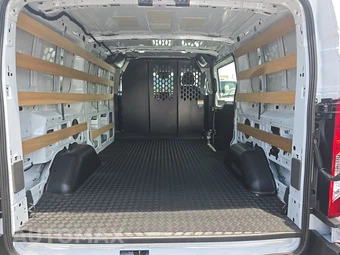 2025 Ford Transit 250 Cargo Van Low Roof 130.0" WB - miniatura 15