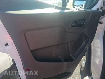 2025 Ford Transit 250 Cargo Van Low Roof 130.0" WB - miniatura 9