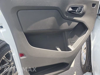 2025 Ford Transit 250 Cargo Van Low Roof 130.0" WB - miniatura 9
