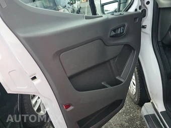 2025 Ford Transit 250 Cargo Van Low Roof 130.0" WB - miniatura 9