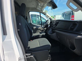 2025 Ford Transit 250 Cargo Van Low Roof 130.0" WB - miniatura 8