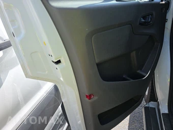 2025 Ford Transit 250 Cargo Van Low Roof 130.0" WB - miniatura 9