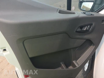 2025 Ford Transit 250 Cargo Van Low Roof 130.0" WB - miniatura 9