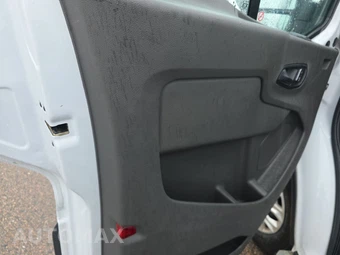2025 Ford Transit 250 Cargo Van Low Roof 130.0" WB - miniatura 9