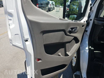 2025 Ford Transit 250 Cargo Van Low Roof 130.0" WB - miniatura 9