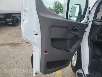 2025 Ford Transit 250 Cargo Van Low Roof 130.0" WB - miniatura 9
