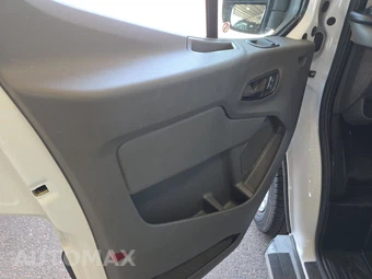 2025 Ford Transit 250 Cargo Van Low Roof 130.0" WB - miniatura 9