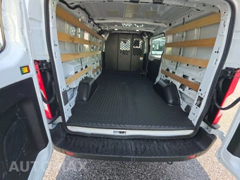 2025 Ford Transit 250 Cargo Van Low Roof 130.0" WB - miniatura 15
