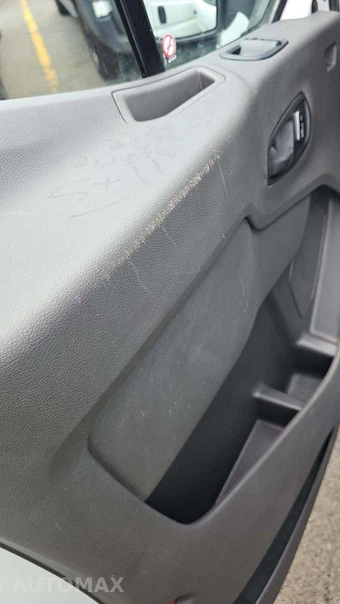 2025 Ford Transit 250 Cargo Van Low Roof 130.0" WB - miniatura 30