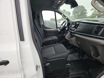2025 Ford Transit 250 Cargo Van Low Roof 130.0" WB - miniatura 8