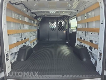2025 Ford Transit 250 Cargo Van Low Roof 130.0" WB - miniatura 15