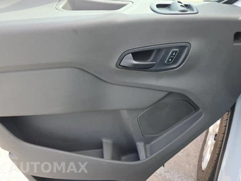 2025 Ford Transit 250 Cargo Van Low Roof 130.0" WB - miniatura 9