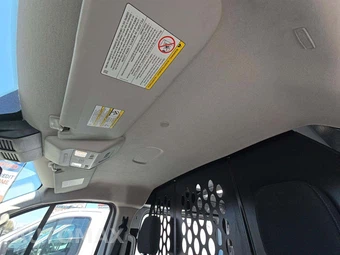 2025 Ford Transit 250 Cargo Van Low Roof 130.0" WB - miniatura 11