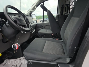 2025 Ford Transit 250 Cargo Van Low Roof 130.0" WB - miniatura 7