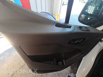 2025 Ford Transit 250 Cargo Van Low Roof 130.0" WB - miniatura 9