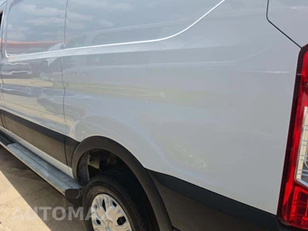 2025 Ford Transit 250 Cargo Van Low Roof 130.0" WB - miniatura 23