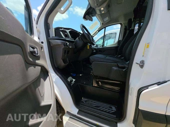 2025 Ford Transit 250 Cargo Van Low Roof 130.0" WB - miniatura 5