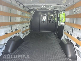 2025 Ford Transit 250 Cargo Van Low Roof 130.0" WB - miniatura 15