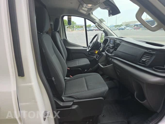 2025 Ford Transit 250 Cargo Van Low Roof 130.0" WB - miniatura 8