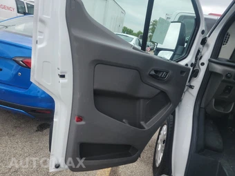 2025 Ford Transit 250 Cargo Van Low Roof 130.0" WB - miniatura 9