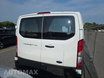 2025 Ford Transit 250 Cargo Van Low Roof 130.0" WB - miniatura 5